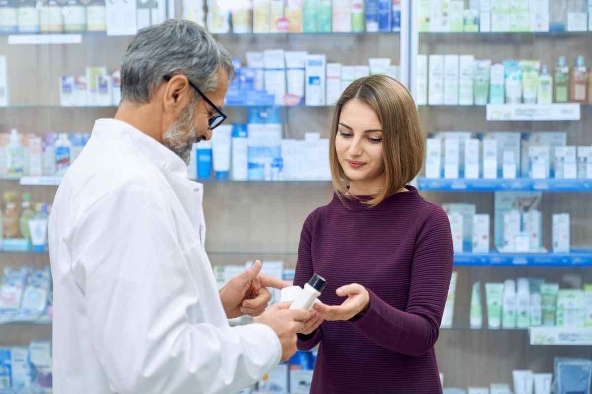 Doctor discussing regular health checkup with patient